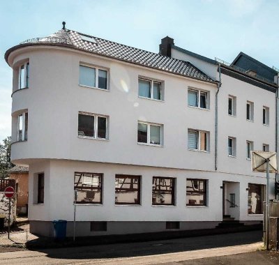 ** Mehrgenerationenhaus Arbeiten und Wohnen in einem Objekt **