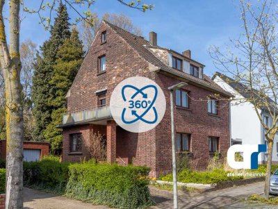 Sanierungsbedürftiges Zweifamilienhaus mit Traumgarten in OB-Sterkrade