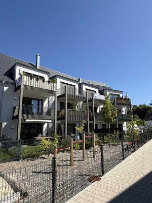 Göggingen-neuwertige 2 ZKB im Dachgeschoß-Doppelbalkon-TG mit Wallbox