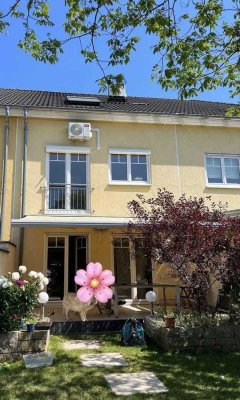 Einfamilienhaus (RMH) in Hitdorf am Rhein - provisionsfrei