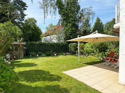 : : Doppelhaushälfte mit wunderschönem Garten und attraktivem Grundriss : :
