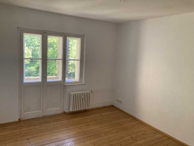 Charmante 2 Zimmer-Altbauwohnung in ruhiger Lage in Zehlendorf