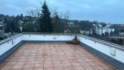 Möblierte Luxuriöse 3‑Zimmer Terrassenwohnung im 3. OG in Wiesbaden mit Traumblickn Nordost