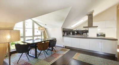 Erbbaurecht: Stilvolle Dachgeschosswohnung mit Alpen-und Seeblick im Herzen von Starnberg
