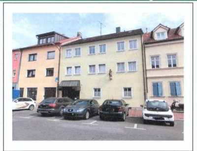 Gepflegte helle Wohnung mit drei Zimmern und EBK in Bamberg nähe Bahnhof