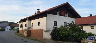 Wohnhaus mit viel Potenzial für Selbstverwirklicher in Eggerszell