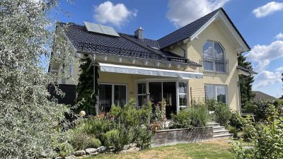 Hochwertig und top gepflegt-  Luxushaus in Massenbachhausen sucht neue Eigentümer!