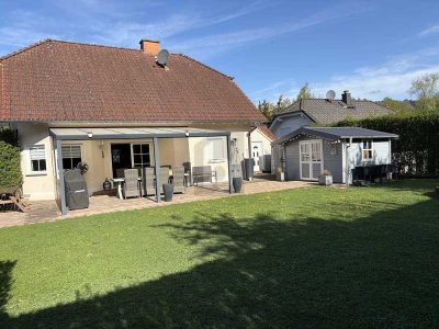 FAMILIENPARADIES MIT GARTEN UND KOMFORT