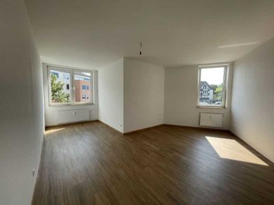 sehr Schöne und Helle 2 Zimmerwohnung in der Gummersbacher-City *auch WG geeignet*!