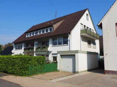 Schöne und gepflegte 3-Raum-DG-Wohnung mit Balkon und EBK in Bad Salzuflen