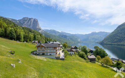 Luxus und Ruhe am GRUNDLSEE! Penthouse mit herrlichem Seeblick!
