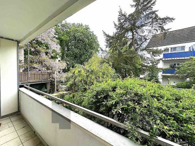 Charmante, ruhige, noch vermietete 4-Zimmer-Wohnung im Westend-Nord mit Blick ins Grüne vom Balkon