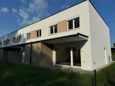 Reihenhaus mit Garten + 2 PKW Stellplätzen im Grünen