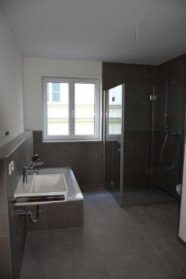 Erstbezug mit Balkon: Stilvolle 3-Zimmer-Wohnung mit gehobener Innenausstattung in Landshut