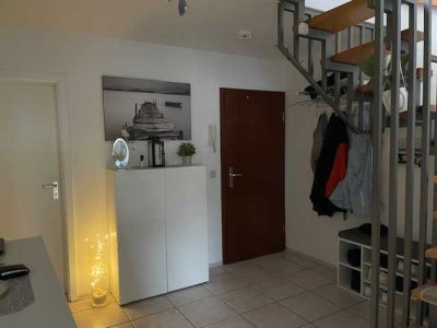 Sehr schöne 3-Zimmer Maisonette-Wohnung mit Balkon in Holzwickede