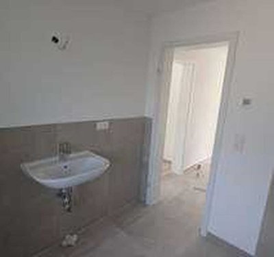 Erstbezug! Sanierte 2-Zimmer-Etagenwohnung