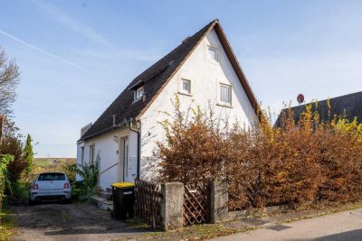 Charmantes Einfamilienhaus mit Garten und Scheune in Lehrensteinsfeld