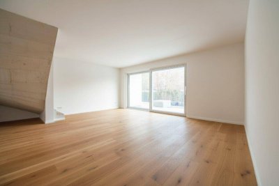 ERSTBEZUG | Familienfreundliches Reihenhaus | 4 Zimmer auf 2 Ebenen mit Terrasse, Balkon &amp; Eigengarten | TOP 4