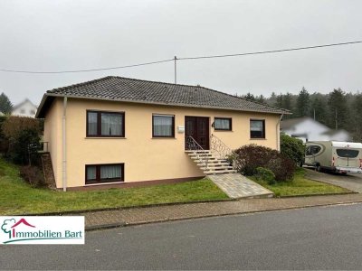 RUHE UND RAUM IN METTLACH - BARRIEREFREIER BUNGALOW MIT SOLARANLAGE IN TOLLER LAGE