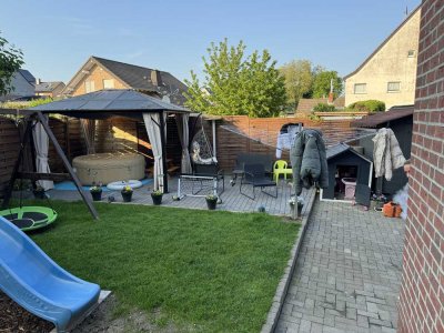 Mehrfamilienhaus mit Platz