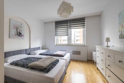 Geräumige, geschmackvolle 4-Zimmer-Wohnung mit gehobener Innenausstattung mit EBK in München Perlach