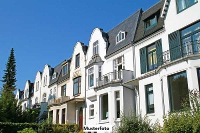 Einfamilien-Reihenhaus nebst Garage