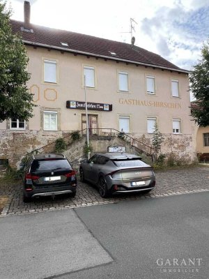 Historisches Denkmal mit ehemaligem Gasthof, Nebengebäuden und 4 Baurechten (EFH), großes Grundstück