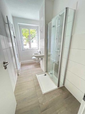 Neues Schmuckstück - sanierte 2 Zimmer Wohnung mit Dusche!