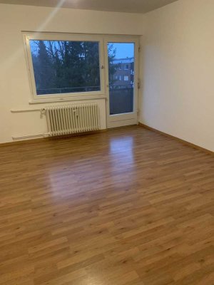 Alleinstehende und Azubis aufgepasst:  1-Zimmer-Wohnung in zentraler Lage Möllns