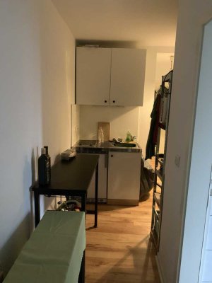 2 Zimmer Zwischenmiete 01.06-01.11 in Sülz Weyertal