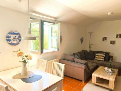 Strandnah & ruhig an der Feldkante – beliebte 2-Zimmer-Wohnung in Top Lage