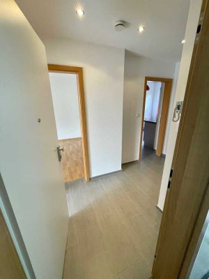 Stilvolle, gepflegte 2-Raum-Wohnung mit Einbauküche in Laatzen
