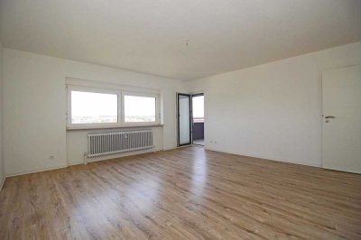 Gepflegte 2-Zimmer-Wohnung mit Fernblick in guter Lage | inkl. EBK & Stellplatz