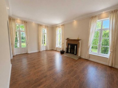 Traumwohnung im Loft-Stil am Stadtwald mit Garten und Kamin
