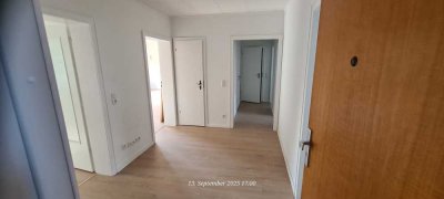 4,5 Zimmer-Erdgeschosswohnung mit eigenem Garten in Dinslaken