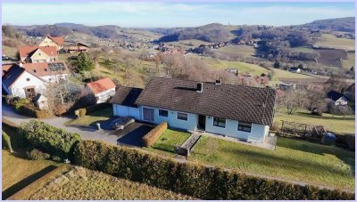 Lage Lage Lage! Geräumiges Wohnhaus mit Traumblick im südoststeirischen Hügelland. Großzügig, sonnig