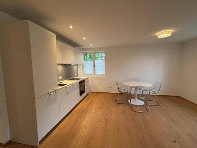 Zentral gelegen nähe O-Bus-Haltestelle und generalsaniert! 2-Zimmer Wohnung mit Balkon!
