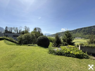 Wohnhaus mit Rundblick und traumhaft großem Grundstück!