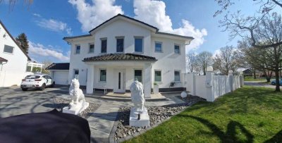 Herrschaftliches Anwesen mit großzügigem Garten in Mahlow bei Berlin