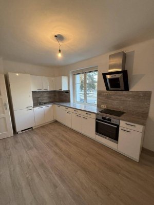 Gemütliche, ruhig gelegene 2,5-Zimmer Wohnung mit Loggia in Stadtrandlage Ried