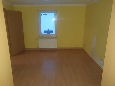 Rheinmittel Haus in Ruhiger Lage mit Garten und Carport