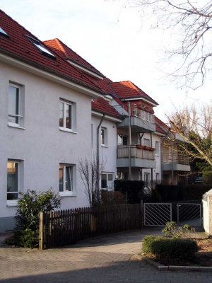 Sonnendurchflutete, exklusive DG-Wohnung mit großer Terrasse, Nähe Stadtgarten zu vermieten