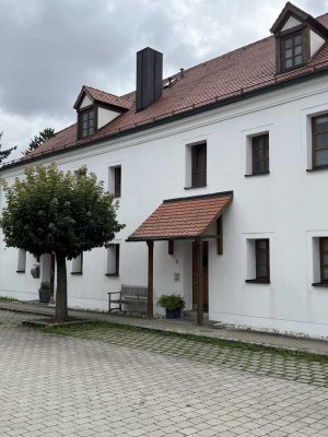 Außergewöhnliche 3-Zimmer-Dachgeschosswohnung in Kümmersbruck