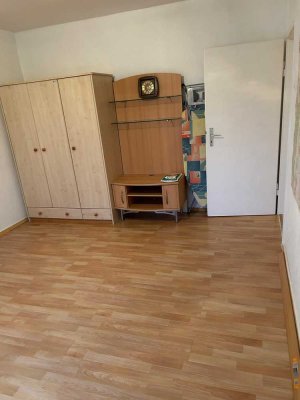 Stadtwohnung mit Balkon: 3-Zimmer-Domizil in Augsburg