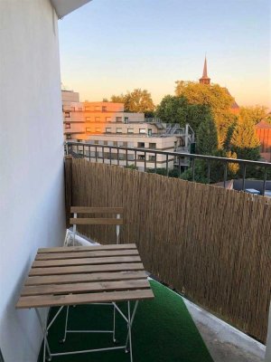 AB 1.11.2025: möbliertes Apartment mit West-Blk. nahe S-Bahn Neuss/D´dorf