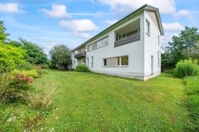 4,5 Zimmerwohnung als DHH am Ortsrand zu vermieten
– Neubauniveau mit Wohlfühlcharakter