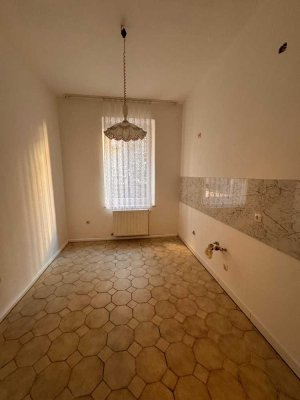 Helle 2-Zimmer Wohnung mit Balkon im 1. OG in Fürth