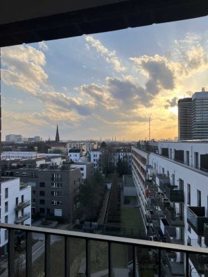 4-Zimmer-Wohnung im 7. Stock mit Skyline-Blick & Tiefgaragenstellplatz