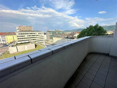 KLAGENFURT! ZENTRALE STADTWOHNUNG NEBEN ÖGK MIT ATEMBERAUBENDEN BLICK ÜBER KLAGENFURT!