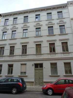 2-Raum-Whg mit Balkon und Kamin im ruhigen Giebichenstein